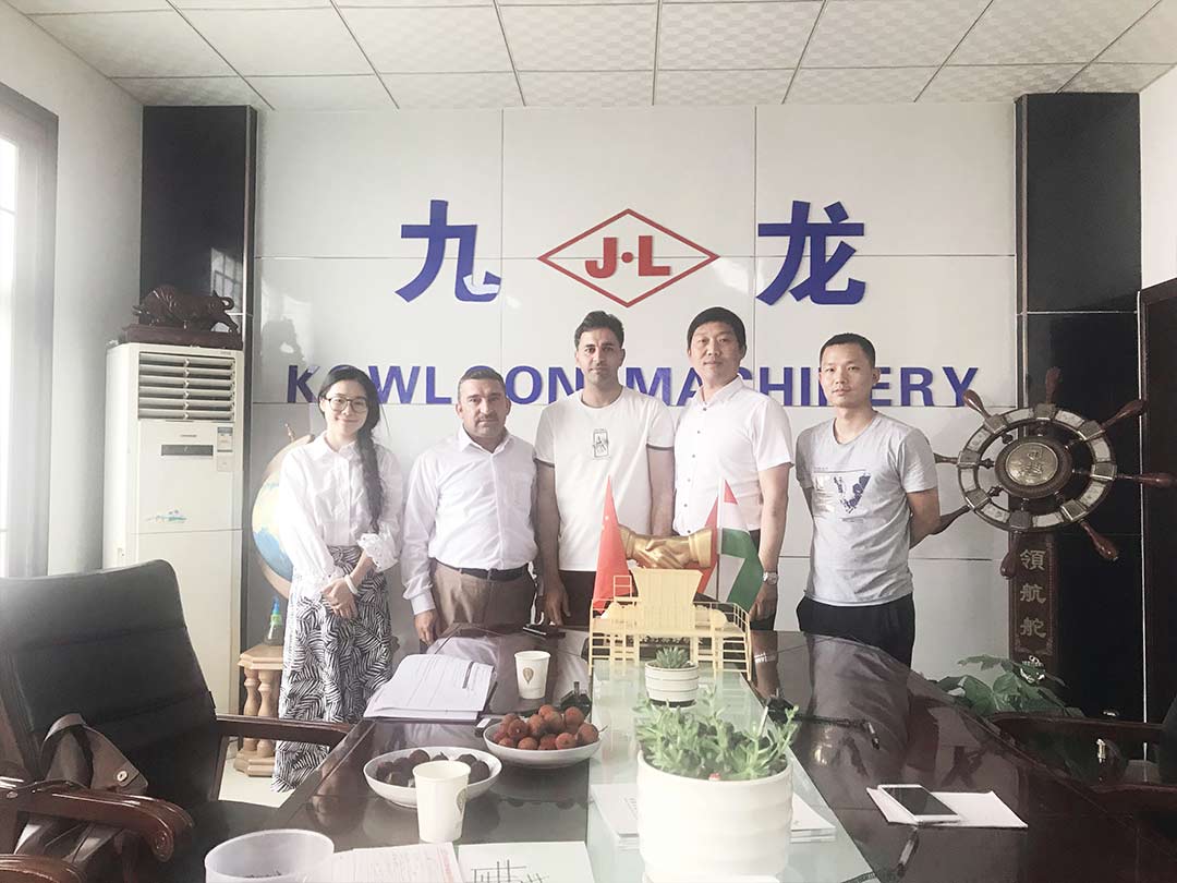emc易倍机械与伊拉克客户合作